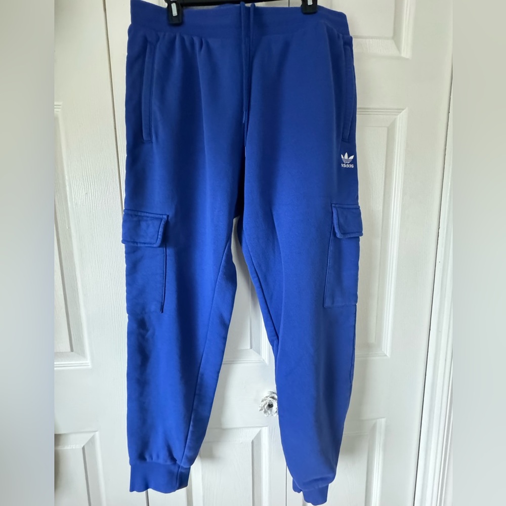 Men’s Adidas Sweatpants (XL)